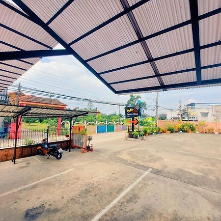 Retro Box Hotel Chumphon Bagian luar foto
