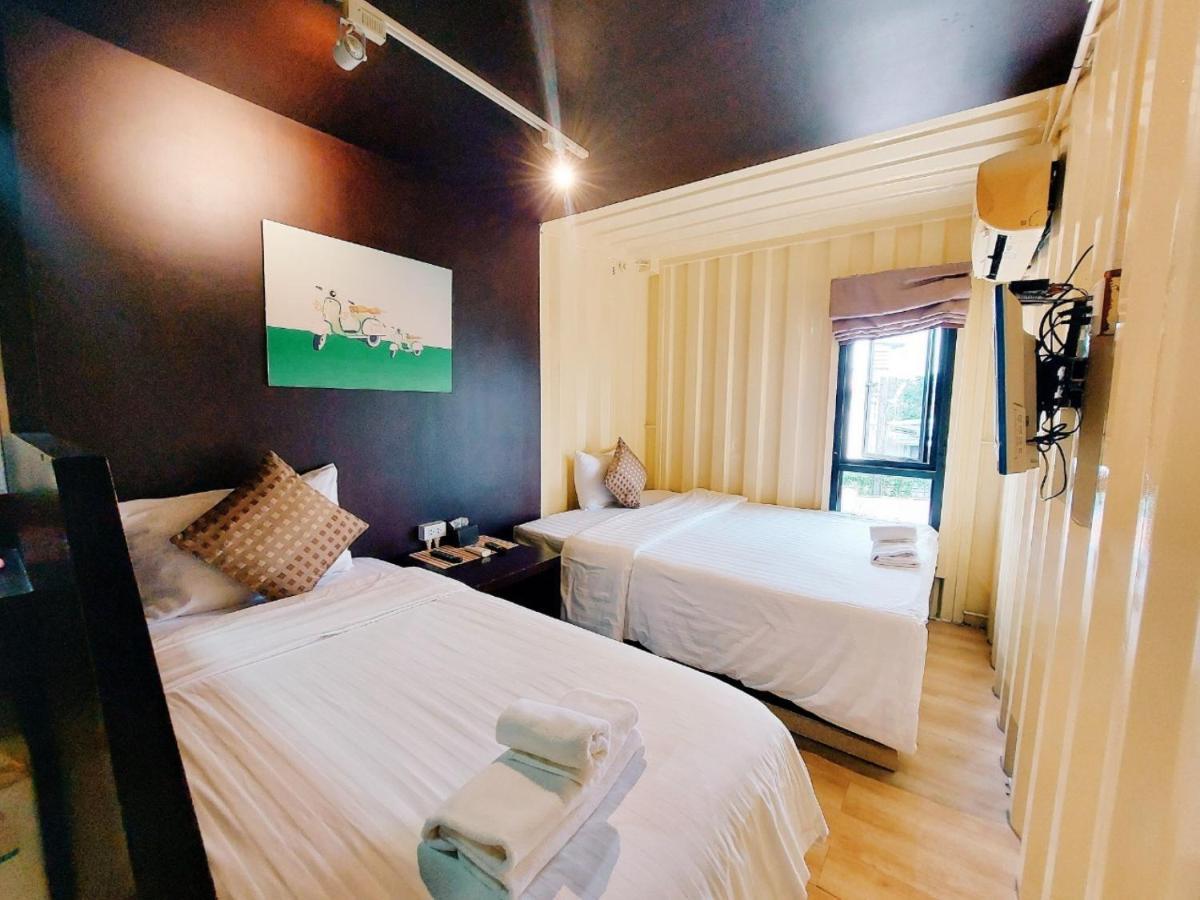 Retro Box Hotel Chumphon Bagian luar foto