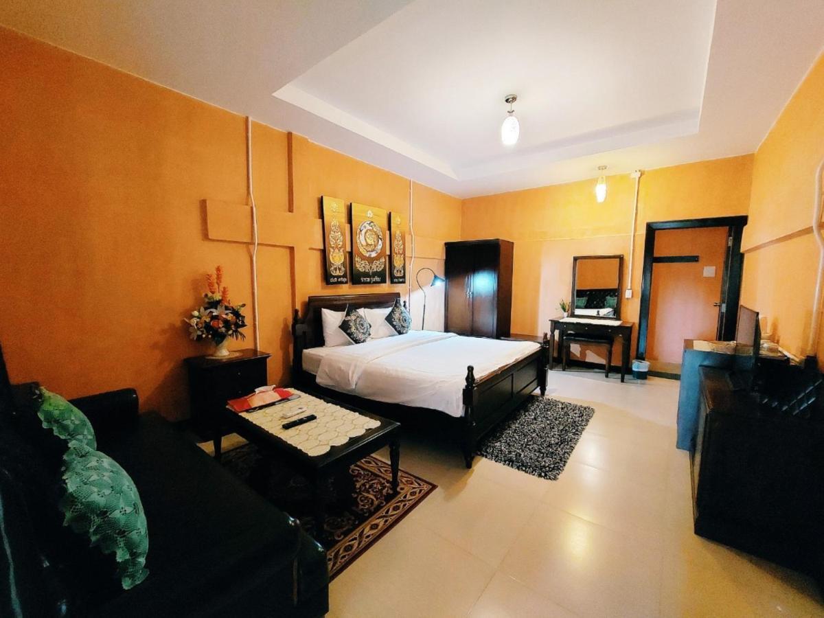 Retro Box Hotel Chumphon Bagian luar foto