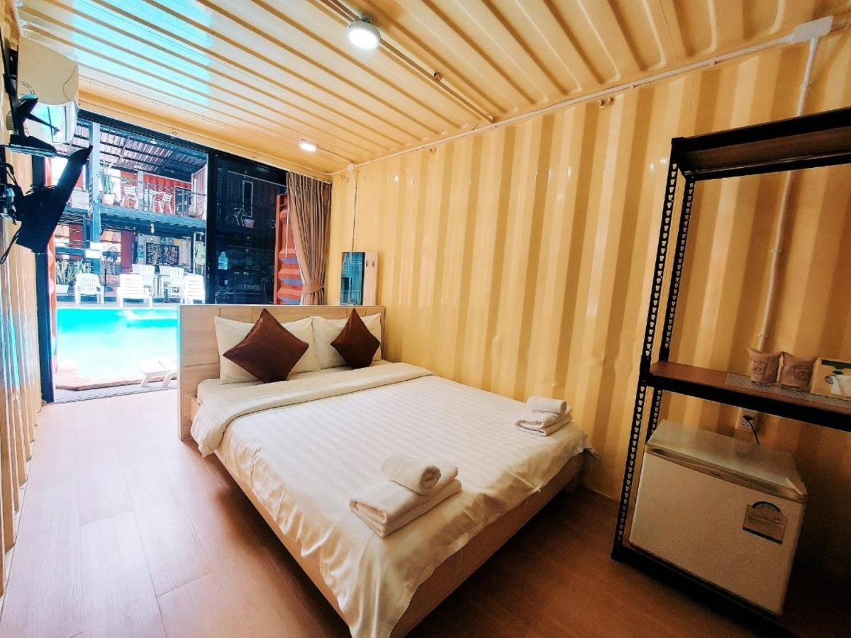 Retro Box Hotel Chumphon Bagian luar foto