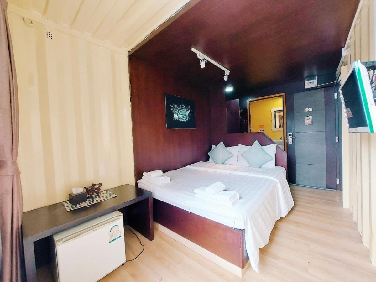 Retro Box Hotel Chumphon Bagian luar foto