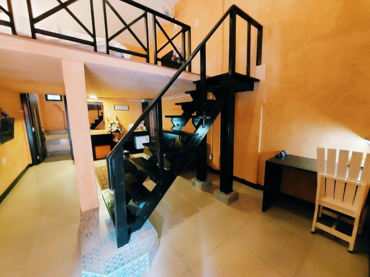 Retro Box Hotel Chumphon Bagian luar foto