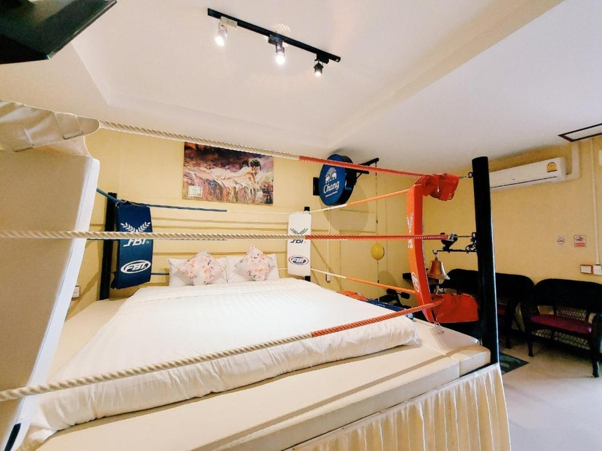 Retro Box Hotel Chumphon Bagian luar foto