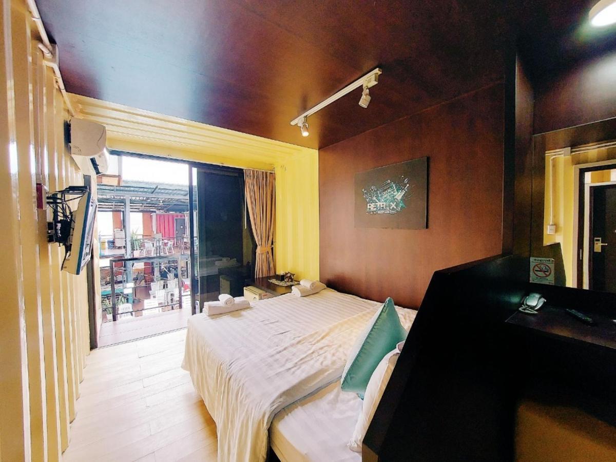 Retro Box Hotel Chumphon Bagian luar foto