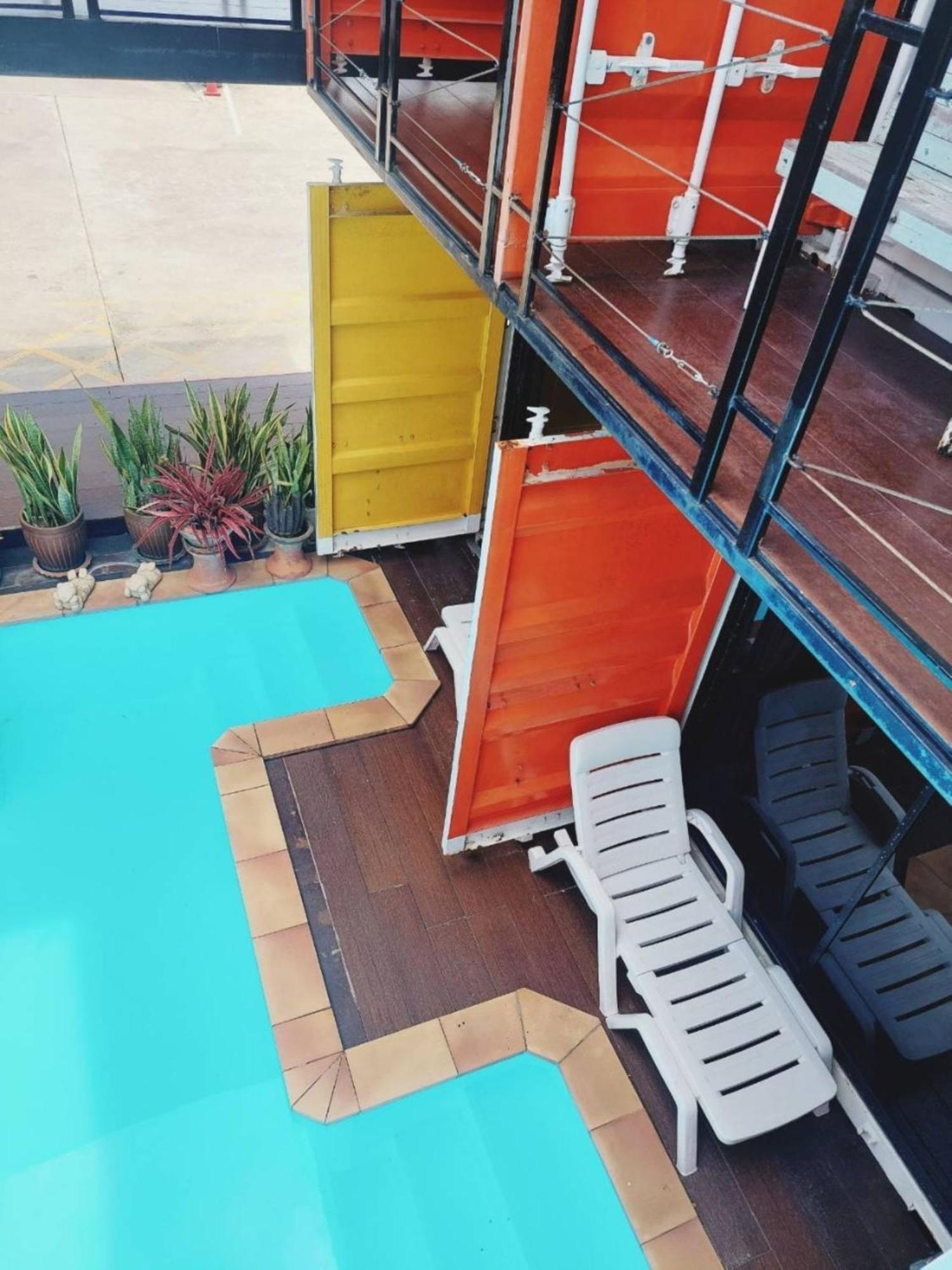 Retro Box Hotel Chumphon Bagian luar foto