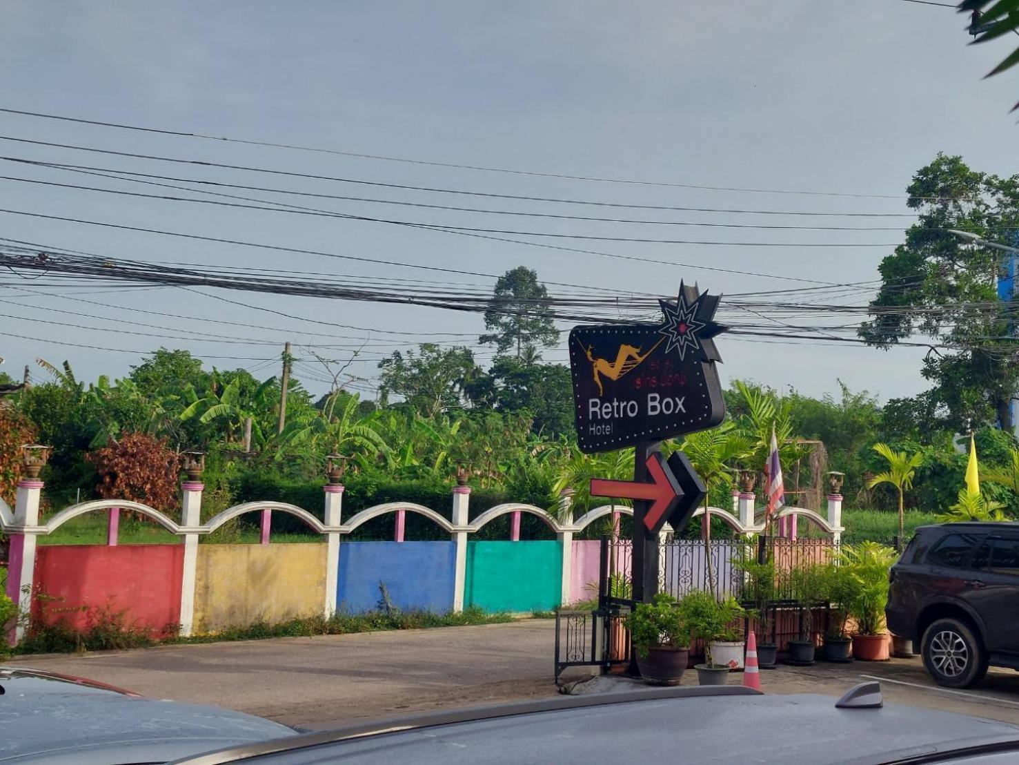 Retro Box Hotel Chumphon Bagian luar foto