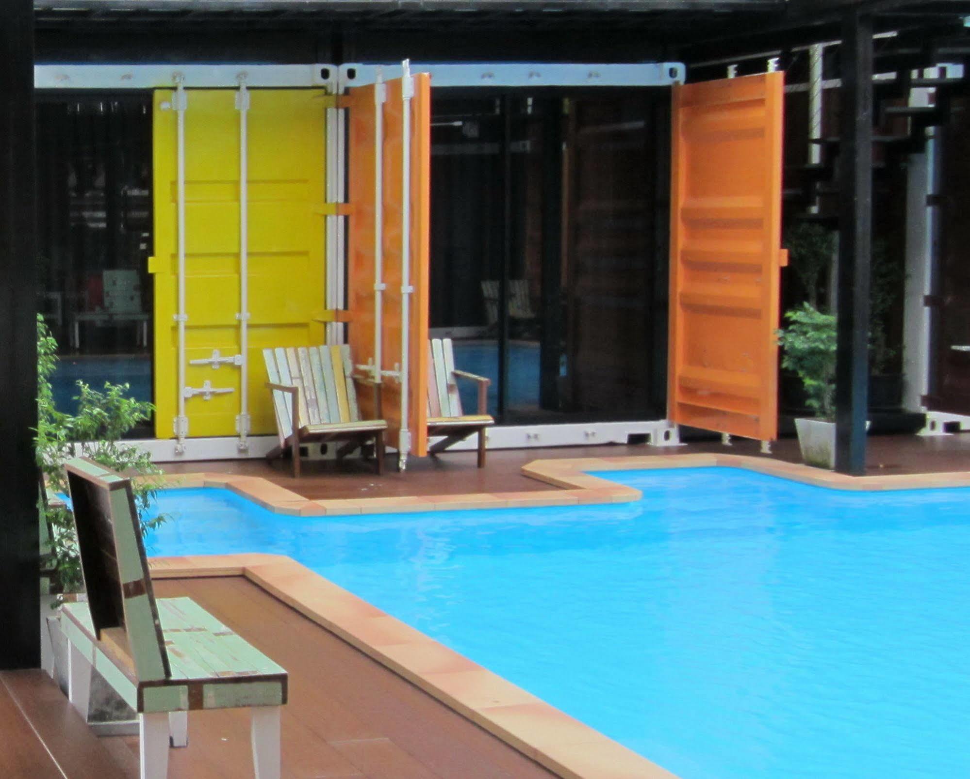 Retro Box Hotel Chumphon Bagian luar foto